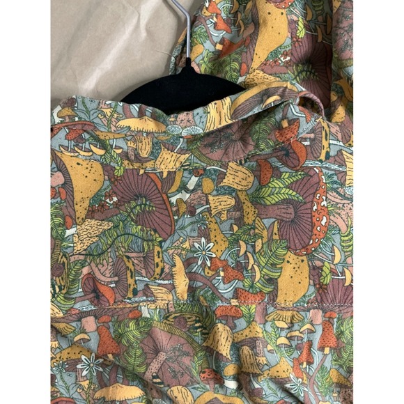 Earthbound Trading Co Men Size XXL Mushroom Print Button Up Short Sleeve Shirt - Picture 5 of 11